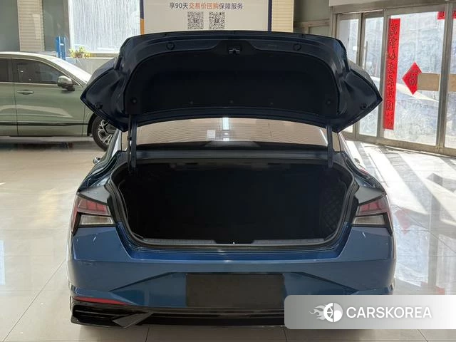 Hyundai Elantra id 4335131 из Китая 18