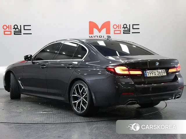 BMW 5 Series (G30) id 3522531 из Кореи 14