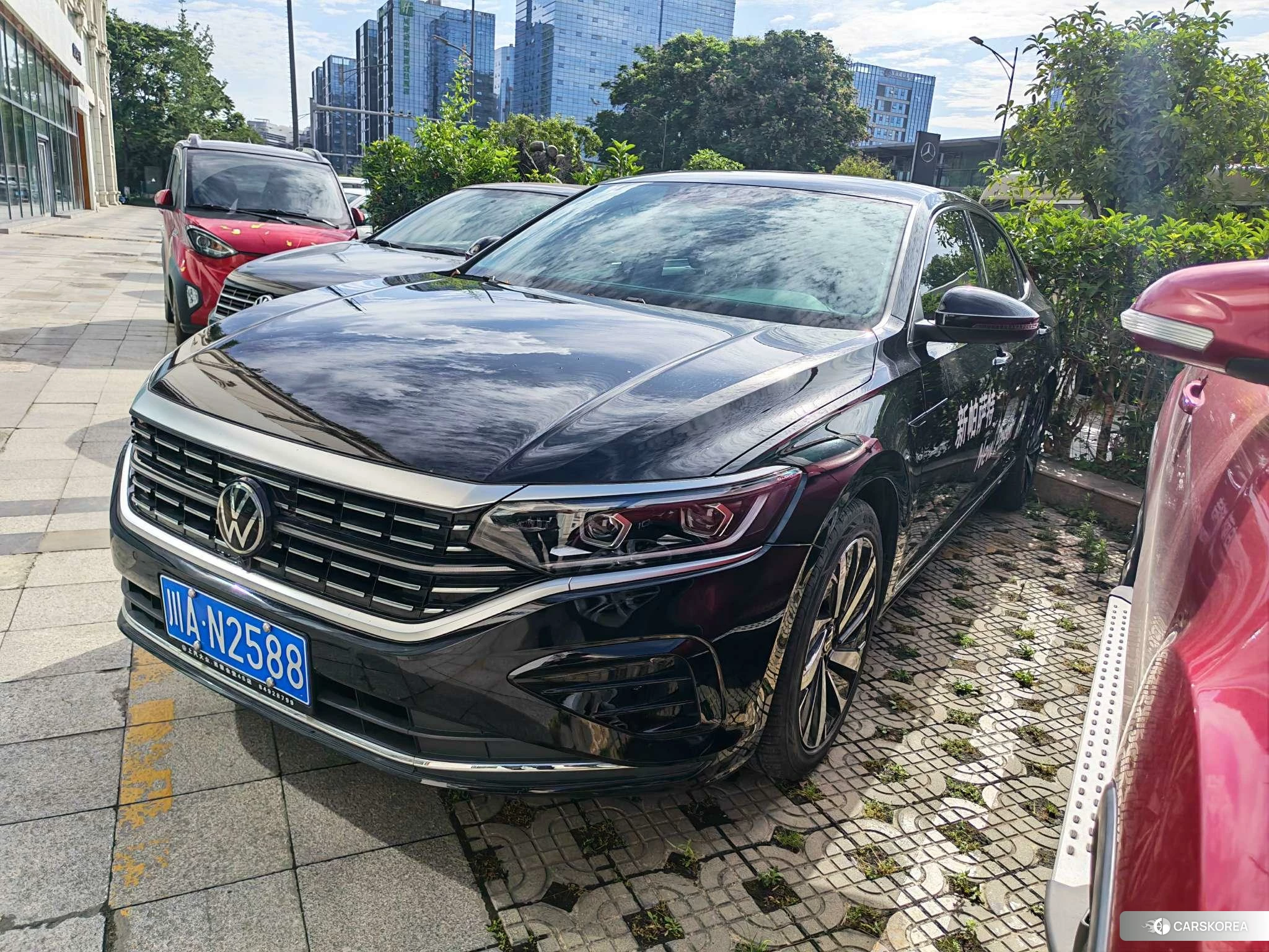 Volkswagen Passat 2023 Черный из Китая, фото 4