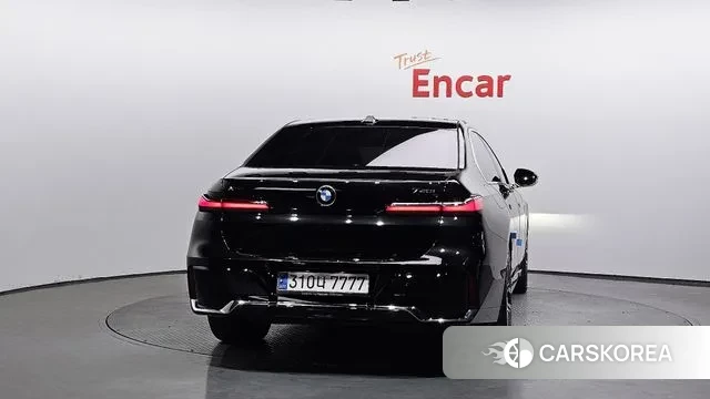 BMW 7 Series (G70) id 3353463 из Кореи 14