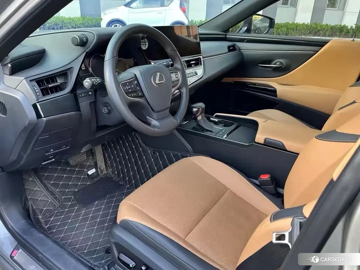 Lexus ES 2023 Silver/gray из Китая, фото 4