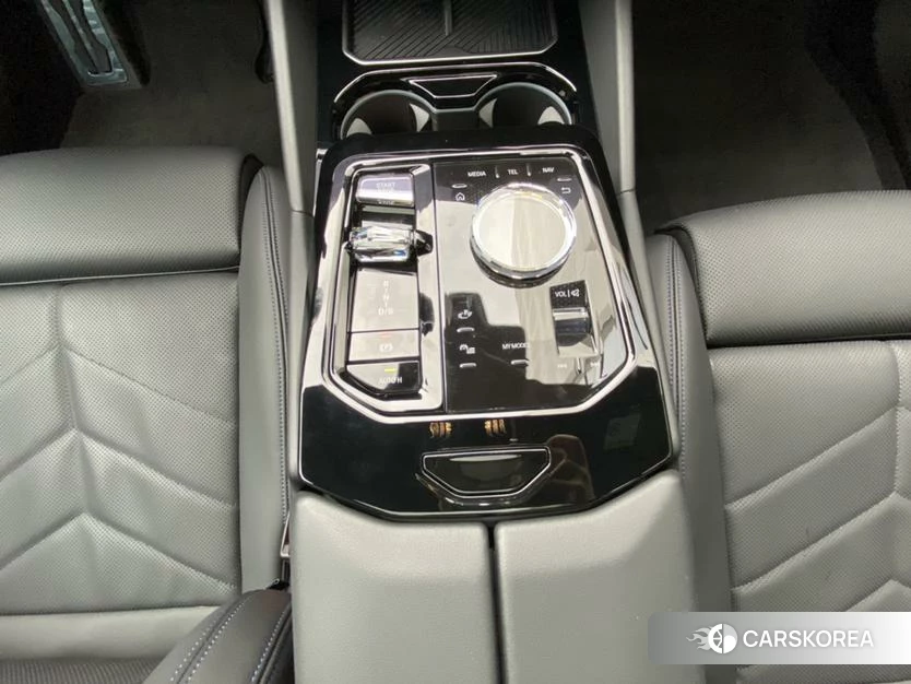BMW i5 (import) 2024 Синий из Китая, фото 4