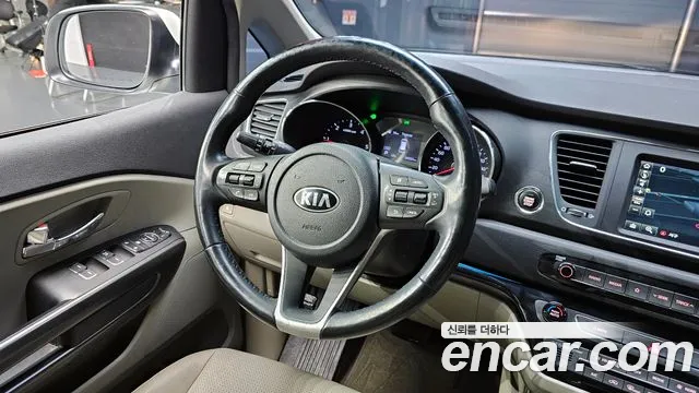 Kia The New Carnival id 2611161 из Кореи 14