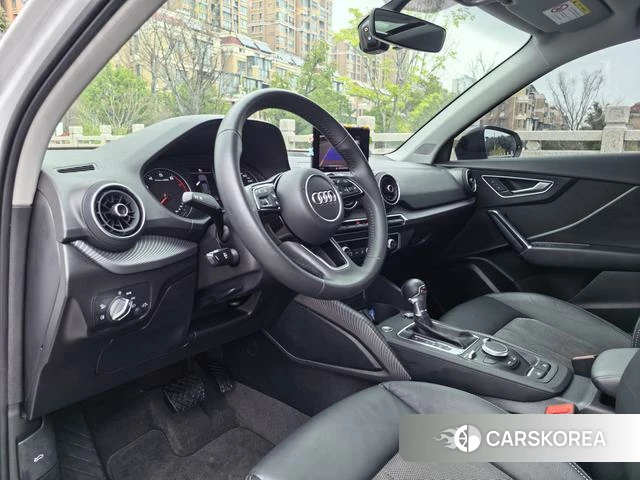 Audi Q2L id 4241877 из Китая 12