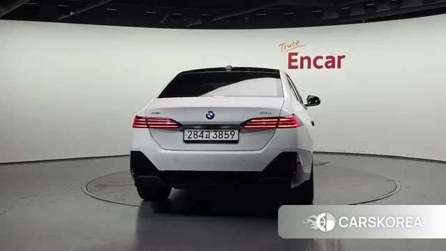 BMW 5 Series (G60) id 3353854 из Кореи 14