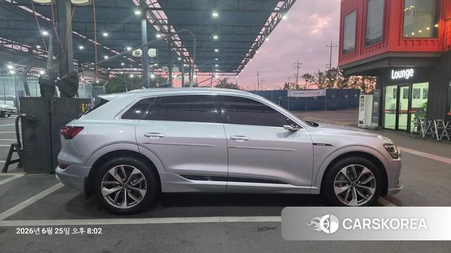 Audi e-Tron id 4513140 из Кореи 11