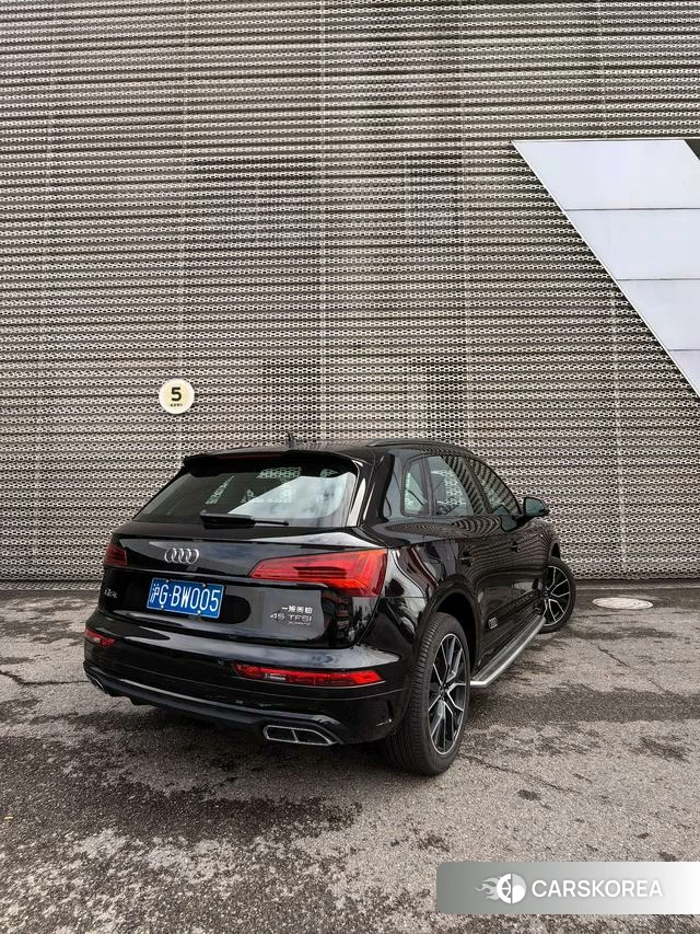 Audi Q5L 2025 Черный из Китая, фото 4