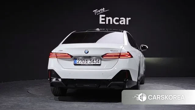 BMW 5 Series (G60) id 3739197 из Кореи 14