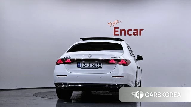 Mercedes-Benz E-Class W214 id 4230101 из Кореи 34