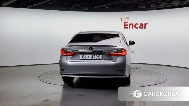 Lexus New ES300h id 3009355 из Кореи 14