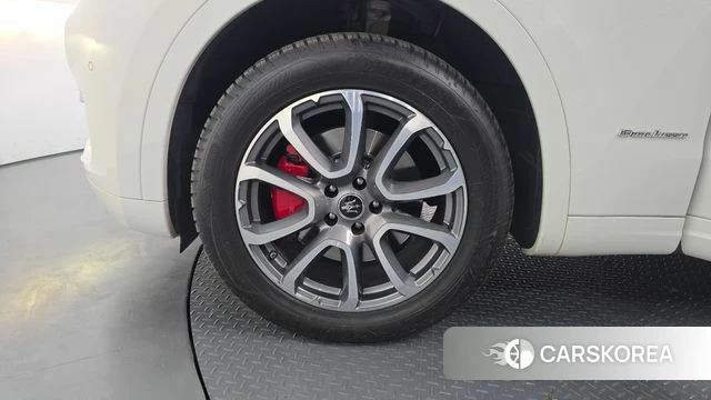 Maserati Levante id 4642332 из Кореи 28