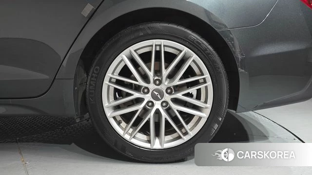 Genesis G70 id 3893845 из Кореи 14