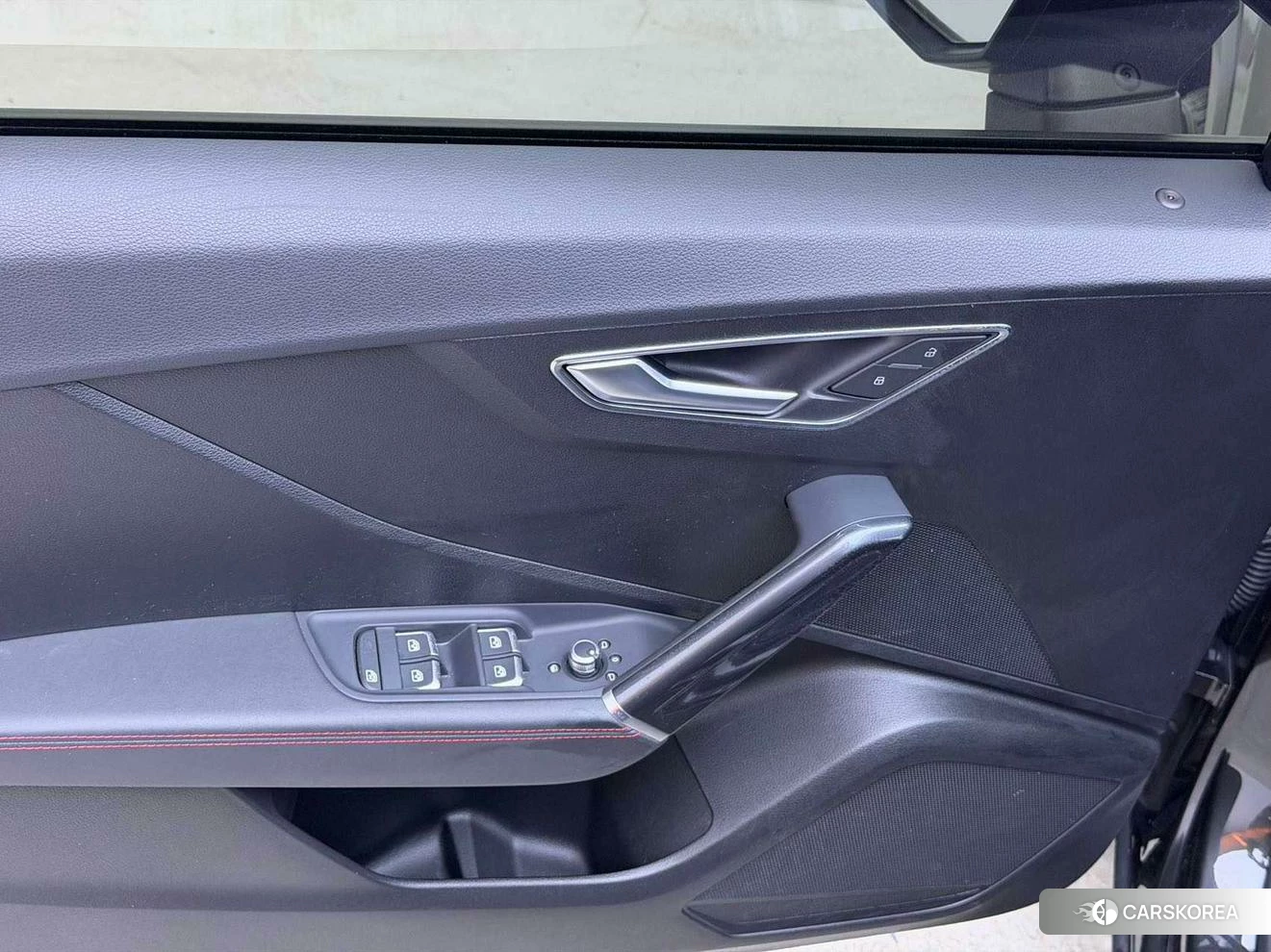 Audi Q2L id 4512556 из Китая 18