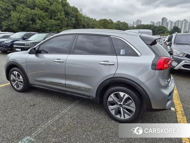 Kia Niro EV id 3261599 из Кореи 14