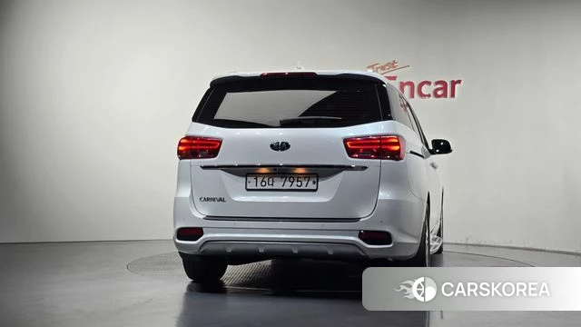 Kia The New Carnival id 4689398 из Кореи 27