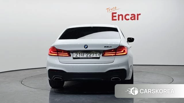 BMW 5 Series (G30) id 3796262 из Кореи 14