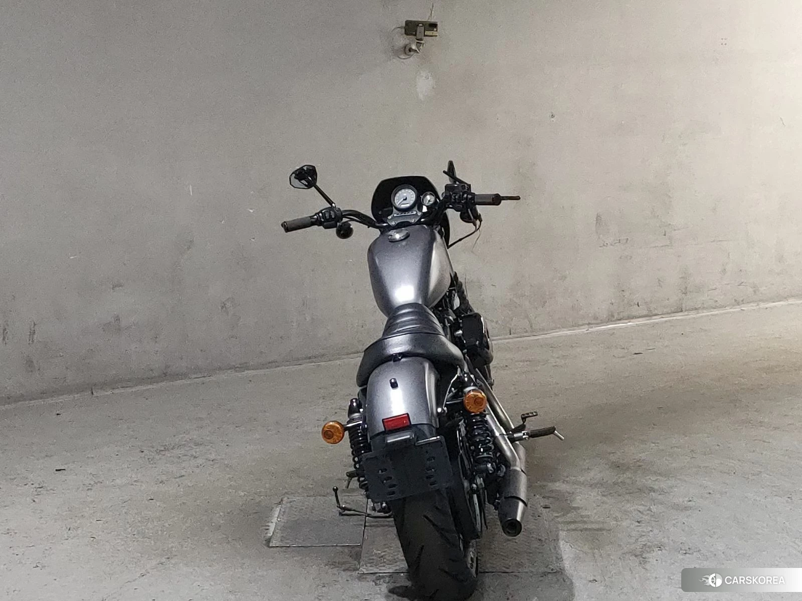 Harley-Davidson Sportster XL883N 2017 из Японии, фото 2