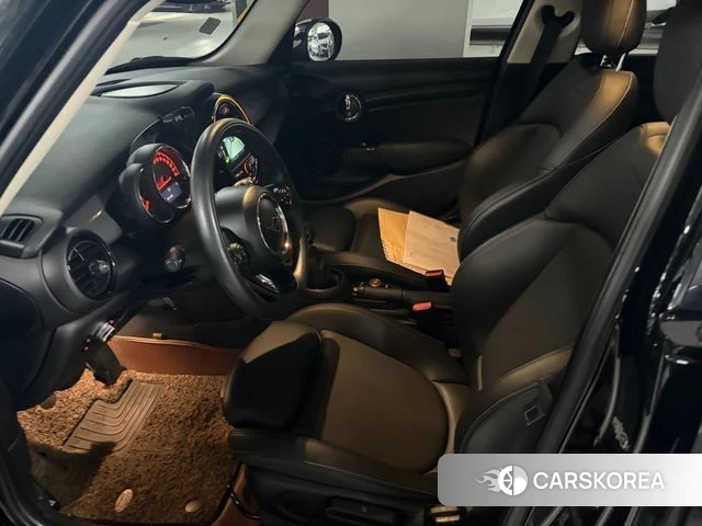 Mini Cooper 2019 Черный из Кореи, фото 4