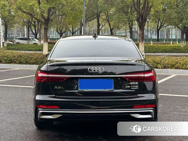 Audi A6L id 4348808 из Китая 9
