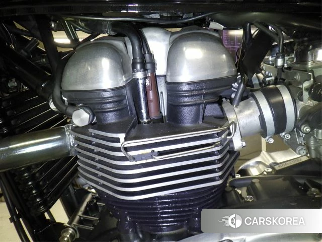 Engine photo