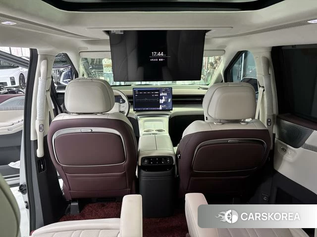 Xiaopeng Motors Xiaopeng X9 2025 Серебристо-серый из Китая, фото 4