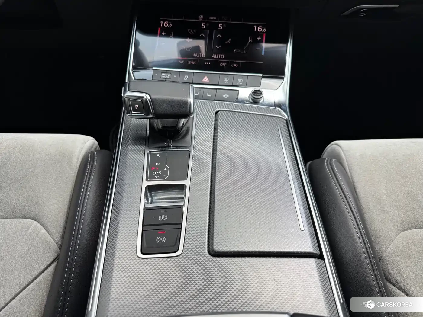 Audi A6L id 4664419 из Китая 14
