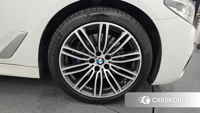 BMW 5 Series (G30) id 4594724 из Кореи 24