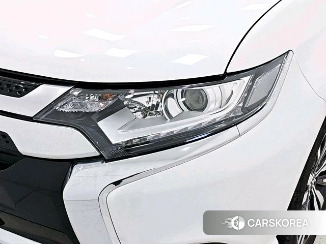 Mitsubishi  Outlander id 4218196 из Китая 14