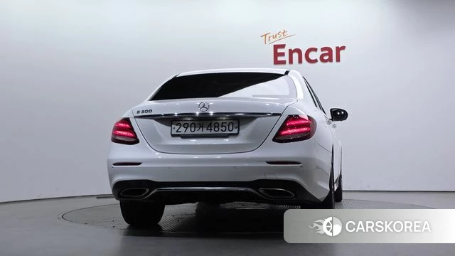 Mercedes-Benz E-Class W213 id 4225308 из Кореи 24