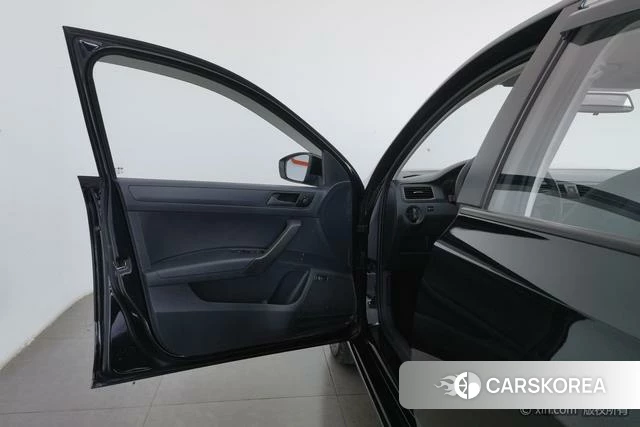 Volkswagen Santana id 4236109 из Китая 18