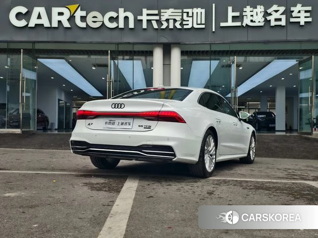 Audi A7L id 4258791 из Китая 8