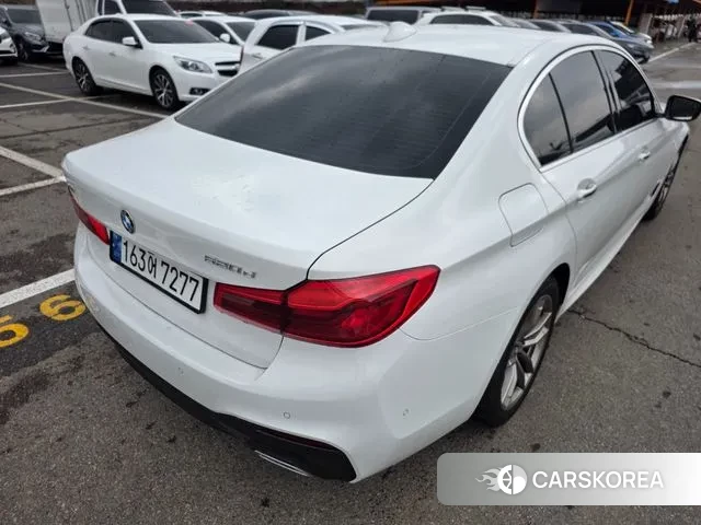 BMW 5 Series (G30) 2018 Белый из Кореи, фото 4