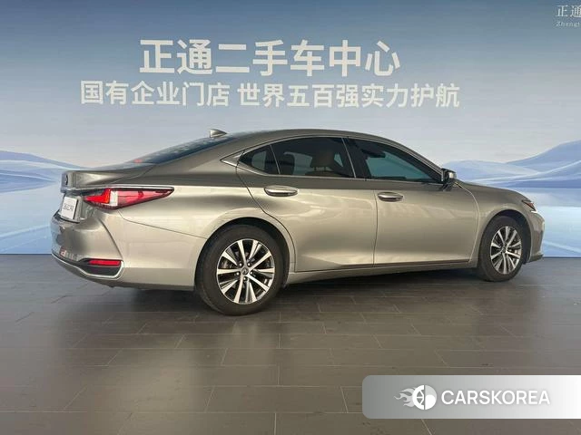 Lexus ES id 4301714 из Китая 20