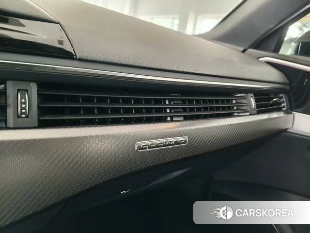Audi A4L id 4297629 из Китая 9