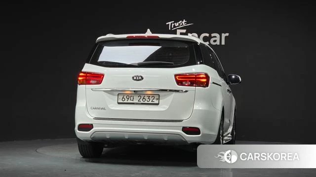 Kia The New Carnival id 4746948 из Кореи 30