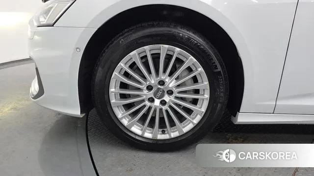 Audi A6 (C8) id 3530742 из Кореи 14