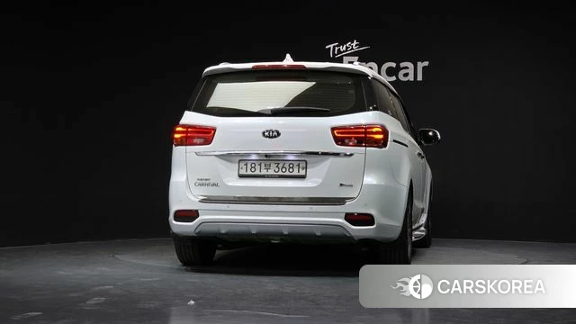Kia The New Carnival id 4294654 из Кореи 14