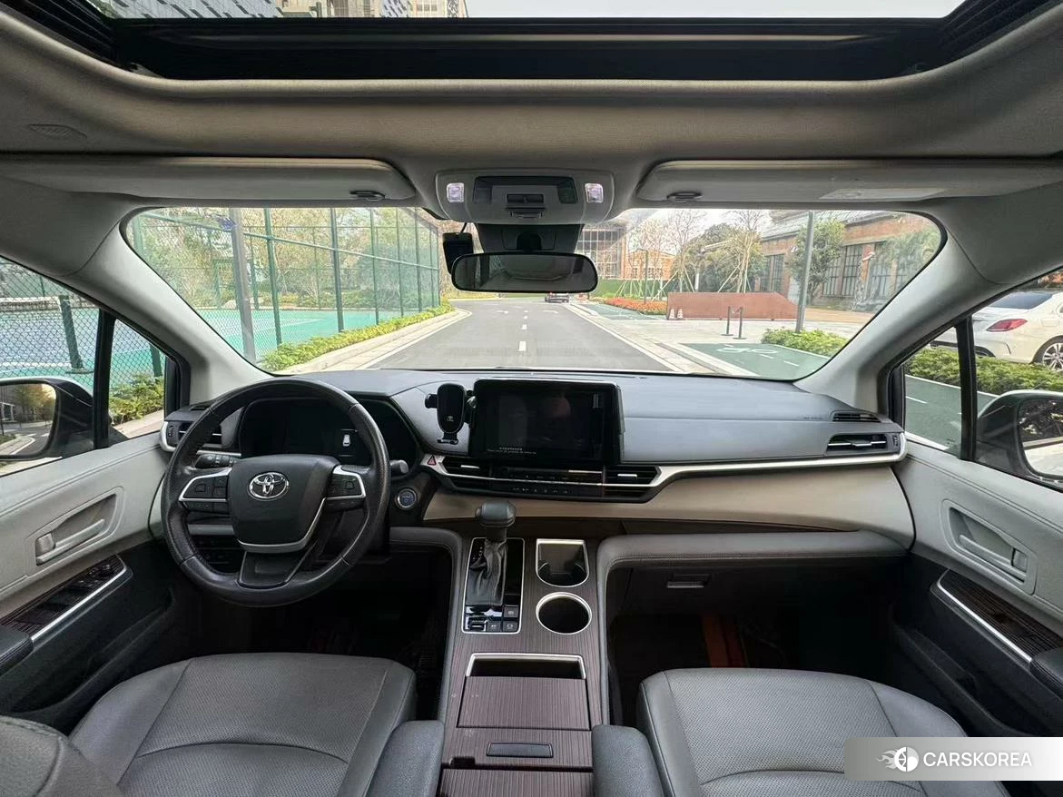 Toyota Saina 2023 Белый из Китая, фото 4