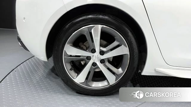 Peugeot 308 second generation id 4363005 из Кореи 24