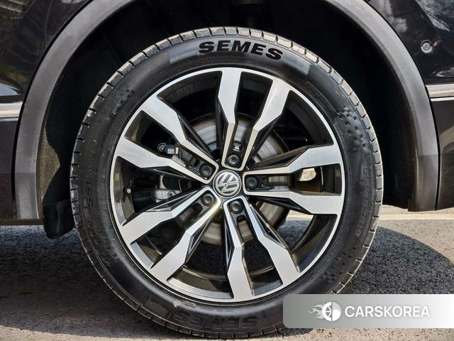 Volkswagen Tiguan L id 4217556 из Китая 10