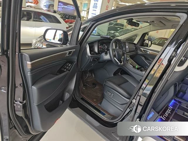 GAC Trumpchi Trumpchi M8 2023 Черный из Китая, фото 4