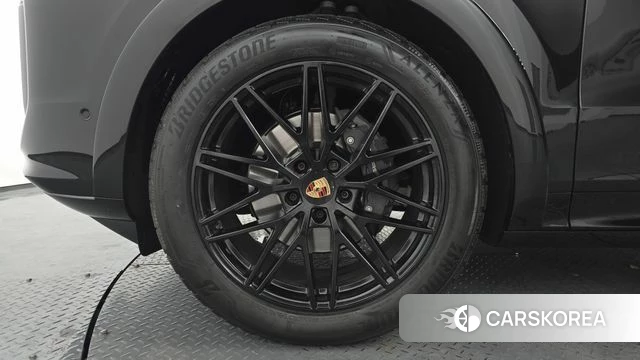 Porsche Cayenne (PO536) id 3952620 из Кореи 14