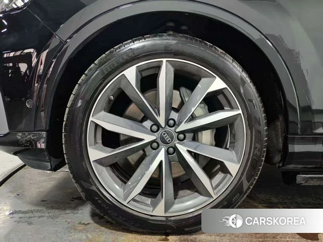 Audi Q7 id 3908139 из Китая 11