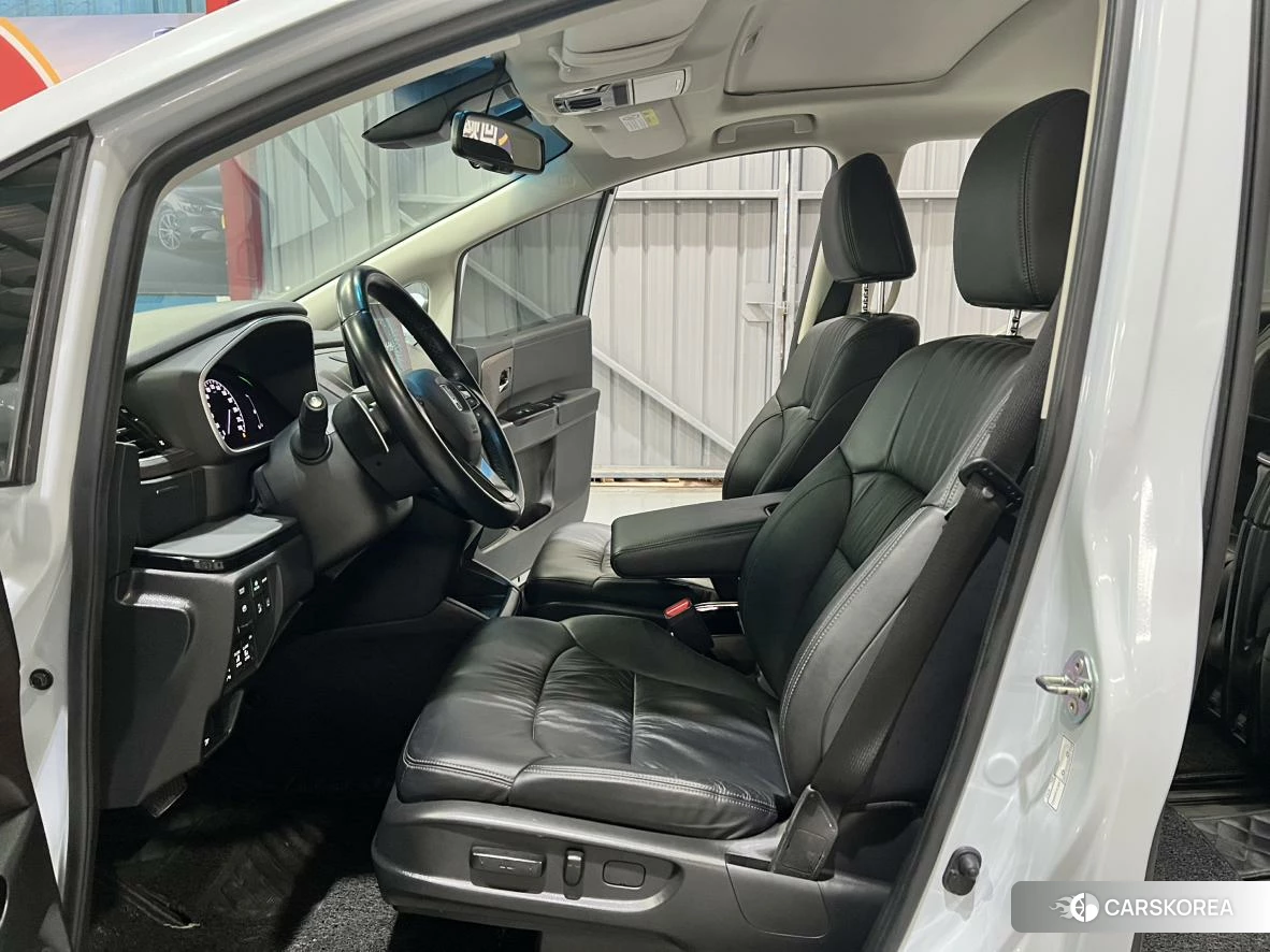 Honda Odyssey 2021 Белый из Китая, фото 4