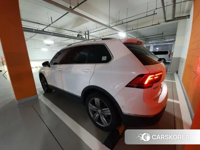 Volkswagen Tiguan second Generation 2018 Белый из Кореи, фото 4