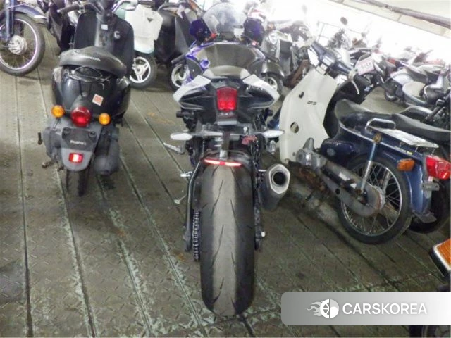 Yamaha YZF-R1 id 4183214 из Японии 20