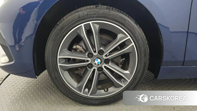 BMW 1 Series (F40) id 4324750 из Кореи 24