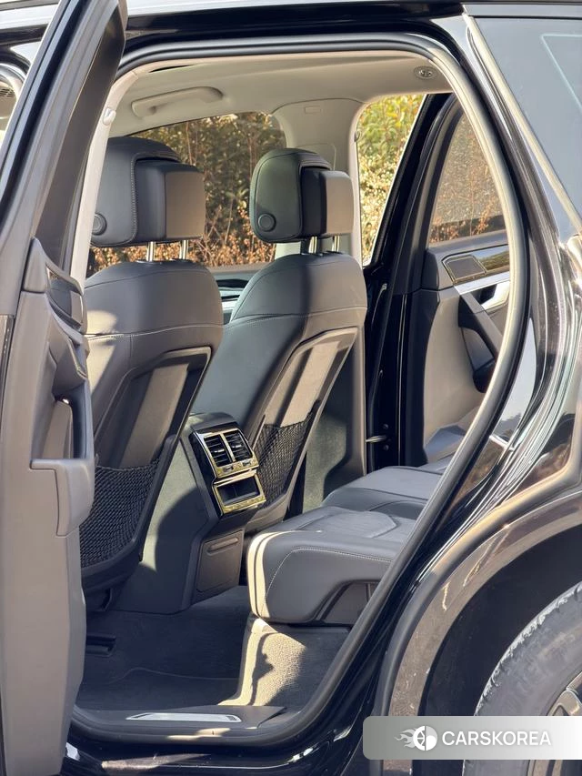 Volkswagen Touareg id 4212641 из Китая 12
