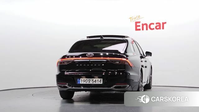 Hyundai The New Grandeur IG Hybrid id 4641694 из Кореи 27