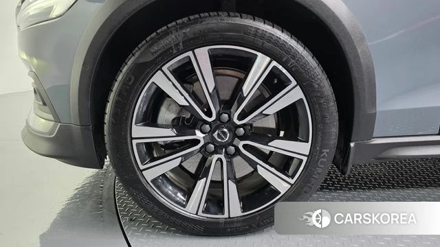 Volvo V60 Cross-Country 2nd Generation id 4774321 из Кореи 28